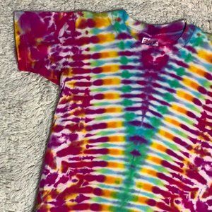 VINTAGE 90s Tiny Tie-Dye T-shirt